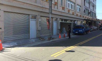 鹿港新屋傳統捲門
