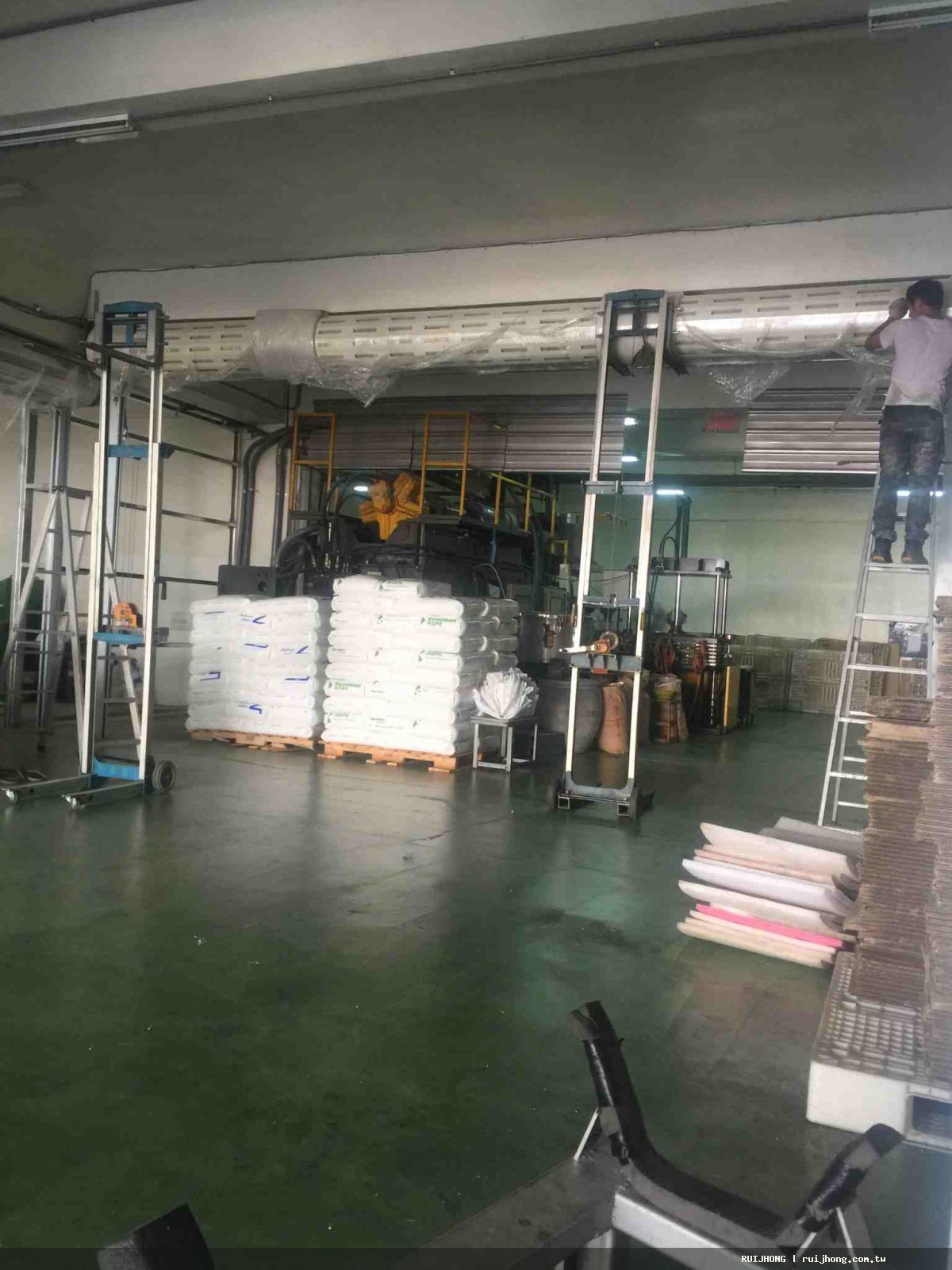 塑膠射出廠內捲門，照片 7