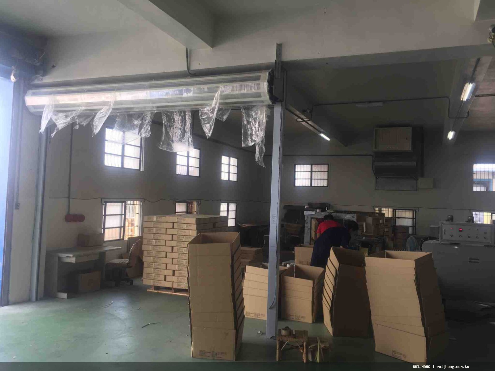 塑膠射出廠內捲門，照片 5